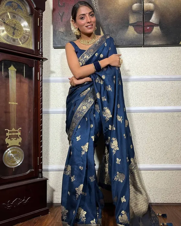 Navy_Blue_Pure_Banarasi_Saree_For_Women