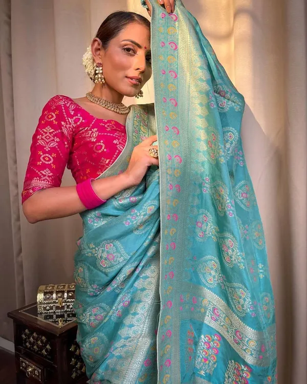 Blue_Pure_Banarasi_Saree_For_Women