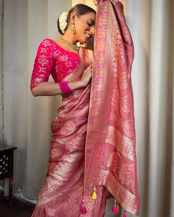 Peach_Pure_Banarasi_Saree_For_Women