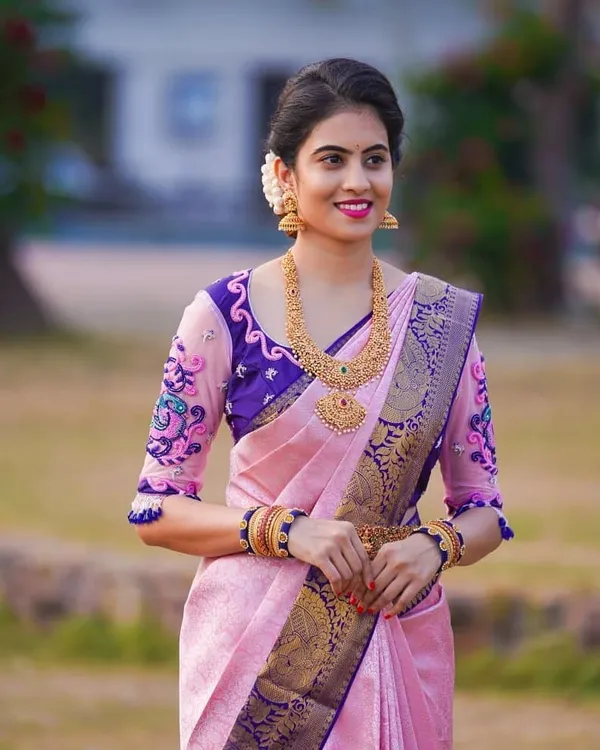 Pink_Embellished_Banarasi_Jacquard_Saree_(Pink)_For_Women