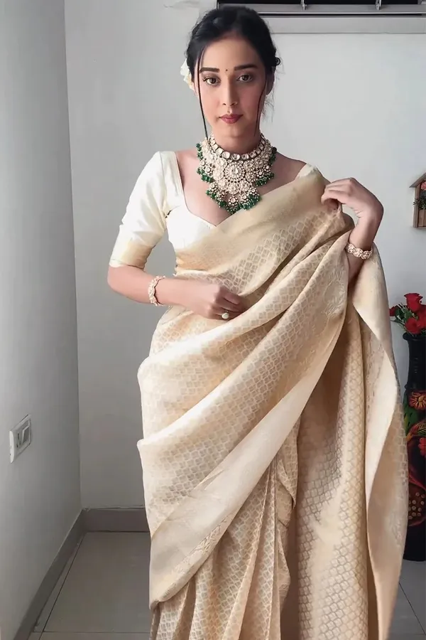 Cream_1-Minute_Ready_To_Wear_Saree_For_Women