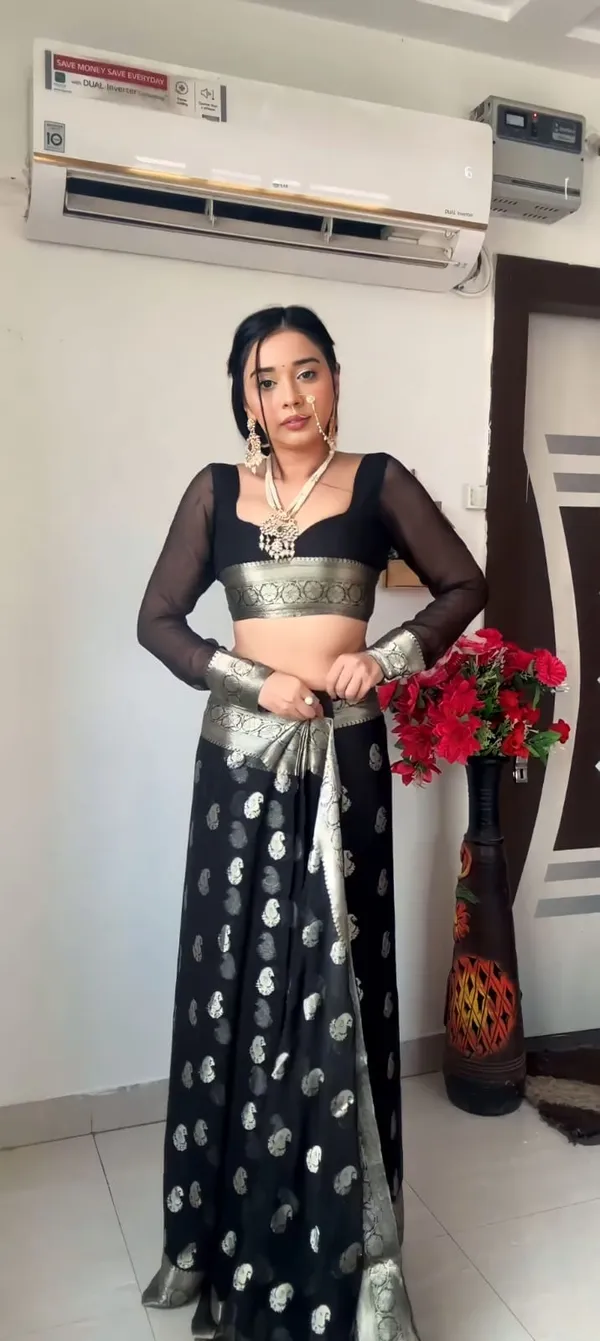 Black_1-Minute_Ready_To_Wear_Saree_For_Women