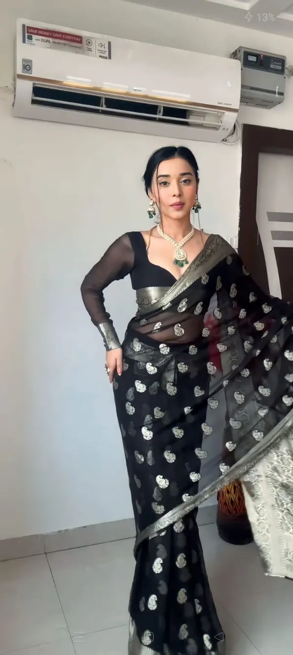 Black_1-Minute_Ready_To_Wear_Saree_For_Women