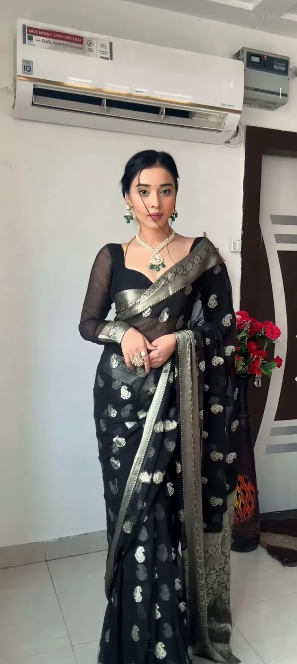 Black_1-Minute_Ready_To_Wear_Saree_For_Women