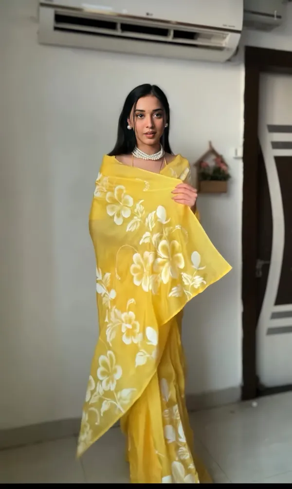 Yellow_1-Minute_Ready_To_Wear_Georgette_Saree_For_Women