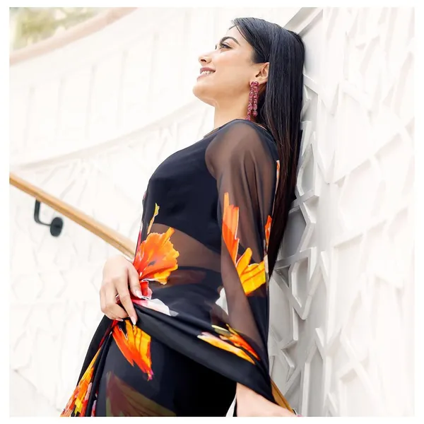 Black_1-Minute_Ready_To_Wear_Georgette_Saree_For_Women