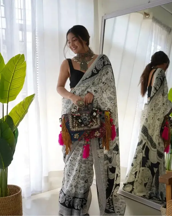 Ready_To_Wear_White_Trendy_Georgette_Saree_For_Women