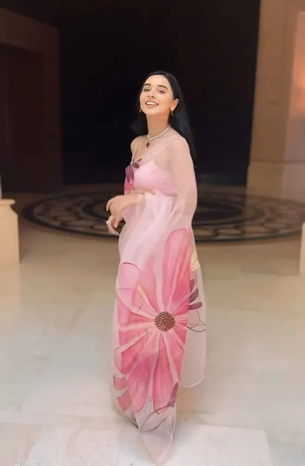 Pink_1-Minute_Ready_To_Wear_Organza_Saree_For_Women