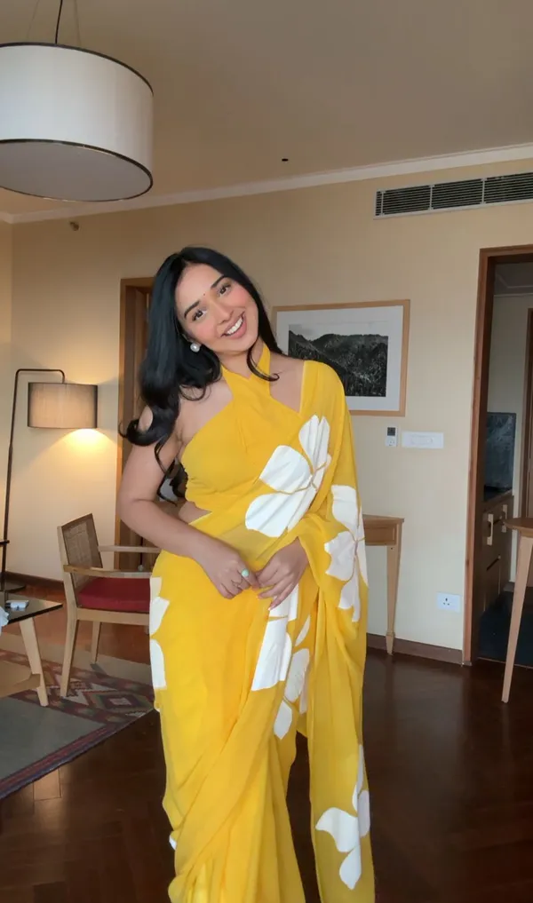 Yellow_1-Minute_Ready_To_Wear_Georgette_Saree_For_Women