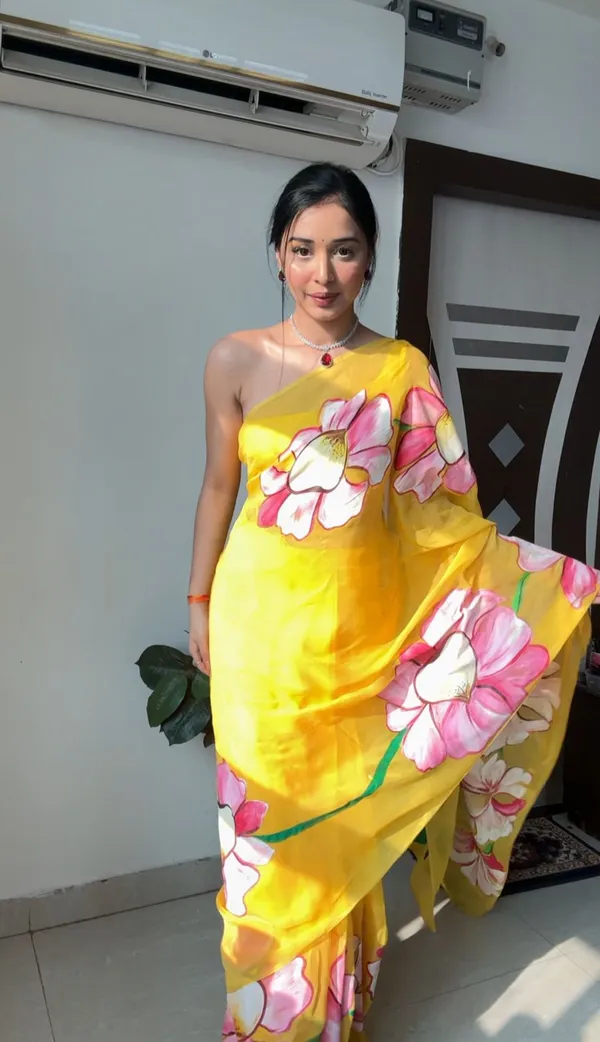 Yellow_Floral_Printed_1-Minute_Ready_To_Wear_Georgette_Saree_For_Women