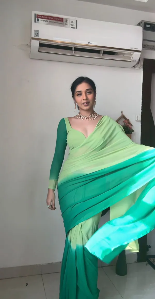 Munsell_Green_Shaded_1-Minute_Ready_To_Wear_Georgette_Saree_For_Women