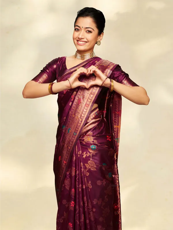 Wine_Banarasi_Silk_Floral_Saree_With_Unstitched_Blouse_Piece_For_Women