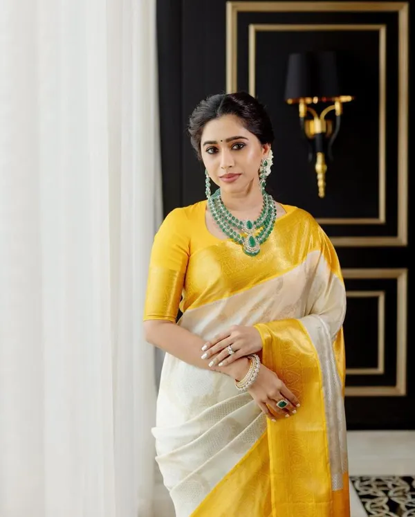 Cream_Yellow_Pure_Banarasi_Saree_For_Women