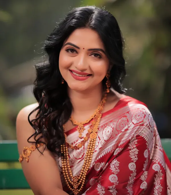 Red_Pure_Banarasi_Silk_Saree_For_Women