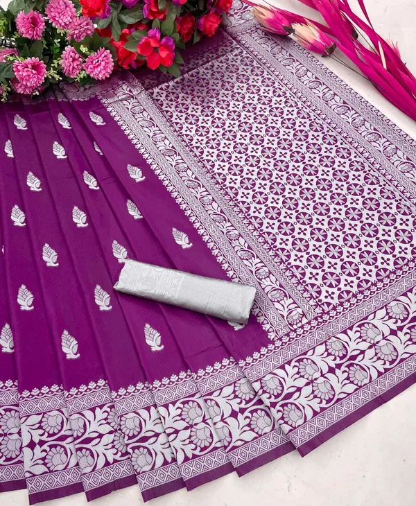 Magenta_Woven_Banarasi_Jacquard_Saree_With_Blouse_(Magenta)_For_Women
