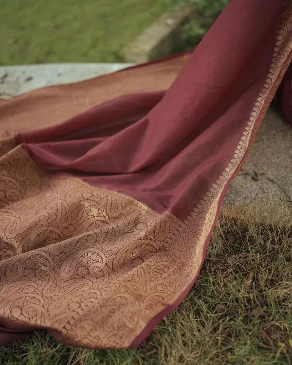 Maroon_Pure_Banarasi_Saree_For_Women