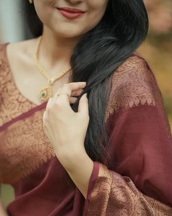 Maroon_Pure_Banarasi_Saree_For_Women
