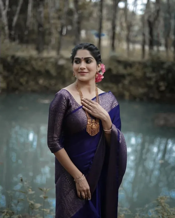 Navy_Blue_Pure_Banarasi_Saree_For_Women