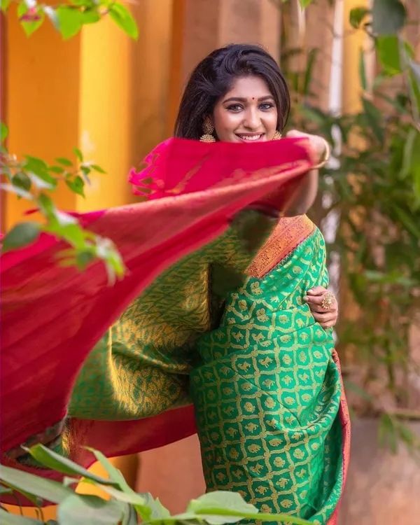 Green_Pure_Banarasi_Saree_For_Women