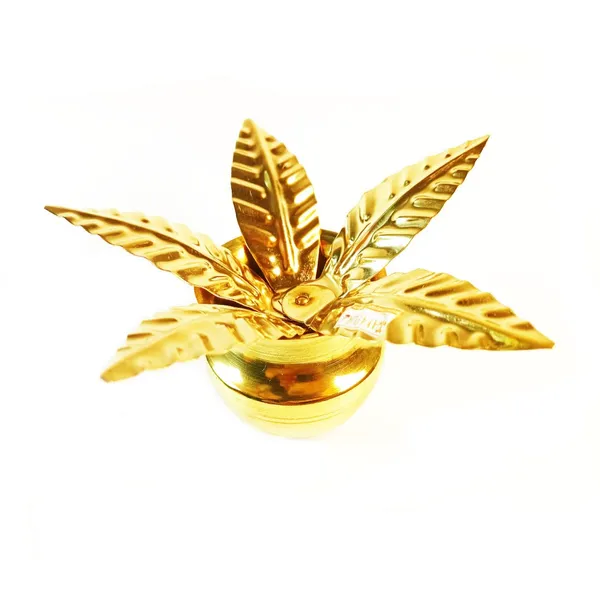 MAYAPURI_Golden_Pital_Kalash_Coconut_And_Mango_Leaf_For_Pooja_/Brass_Mangal_Ghat_For_Puja