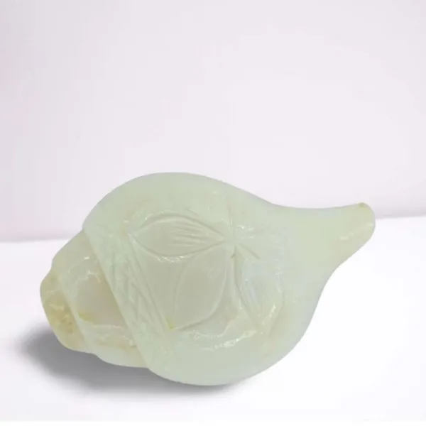 MAYAPURI_White_Blowing_Shank/Puja_Shankh_or_Conch_Shell,_3.5/4_inches_Bajane_Wala_Shankha