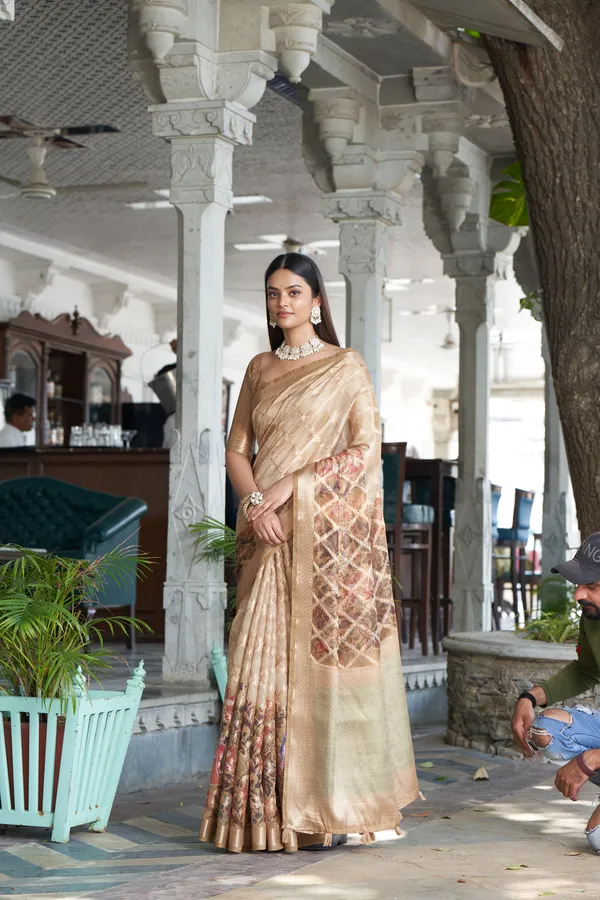 Golden_Yellow_Jacquard_Weaved_Fancy_Organza_Silk_Rich_Pallu_Border_Saree_With_Blouse