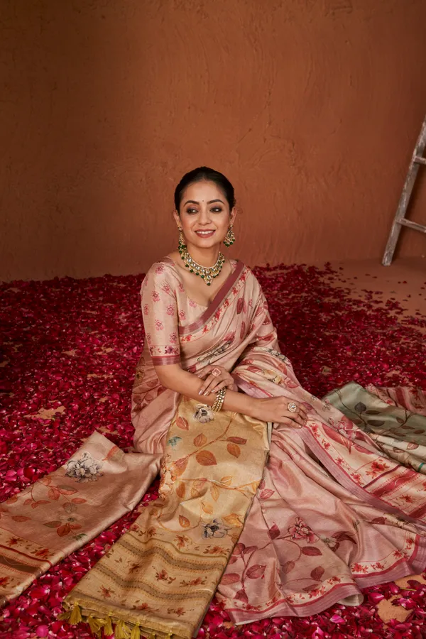 Multicolor_Manipuri_Silk_Hand_Printed_Foil_Work_Fancy_Saree_With_Blouse